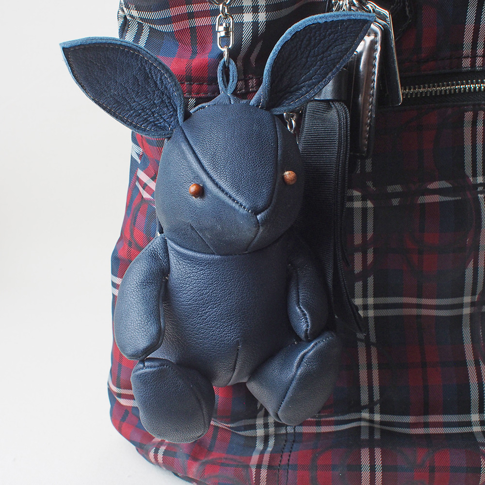 ぬいぐるみ リメイク ハンドメイド うさぎのぬいぐるみの型紙を使って鞄をリメイクしてみました | 天然